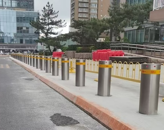 防暴升降式阻车柱助力城市安全，打造智能防恐路障新选择