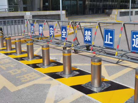 沃盾升降柱：20年千余项目背书，政务/校园/医院的安全标配